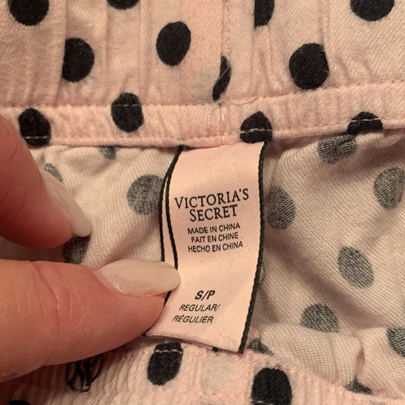 Victoria’s Secret pajama pants small. Pink and black. NWOT. - Picture 7 of 8